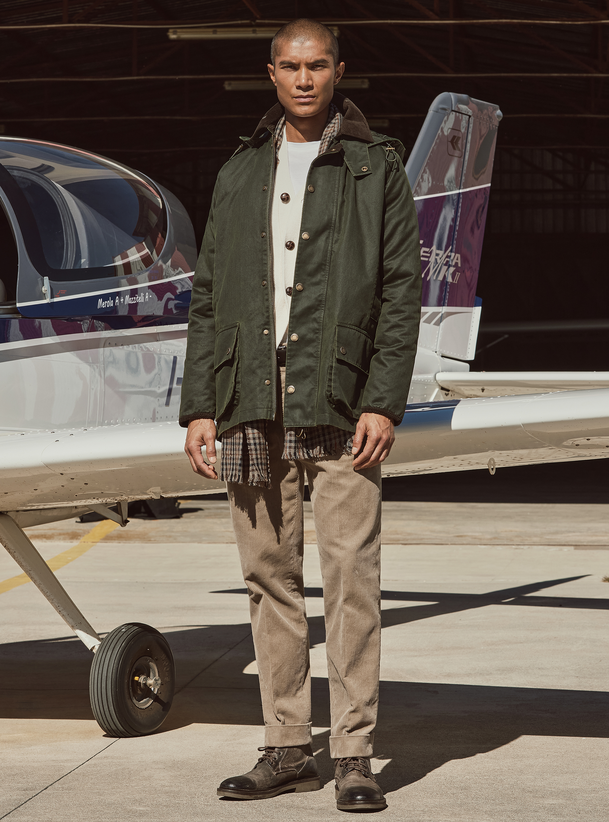 Gutteridge Hangar 4, 